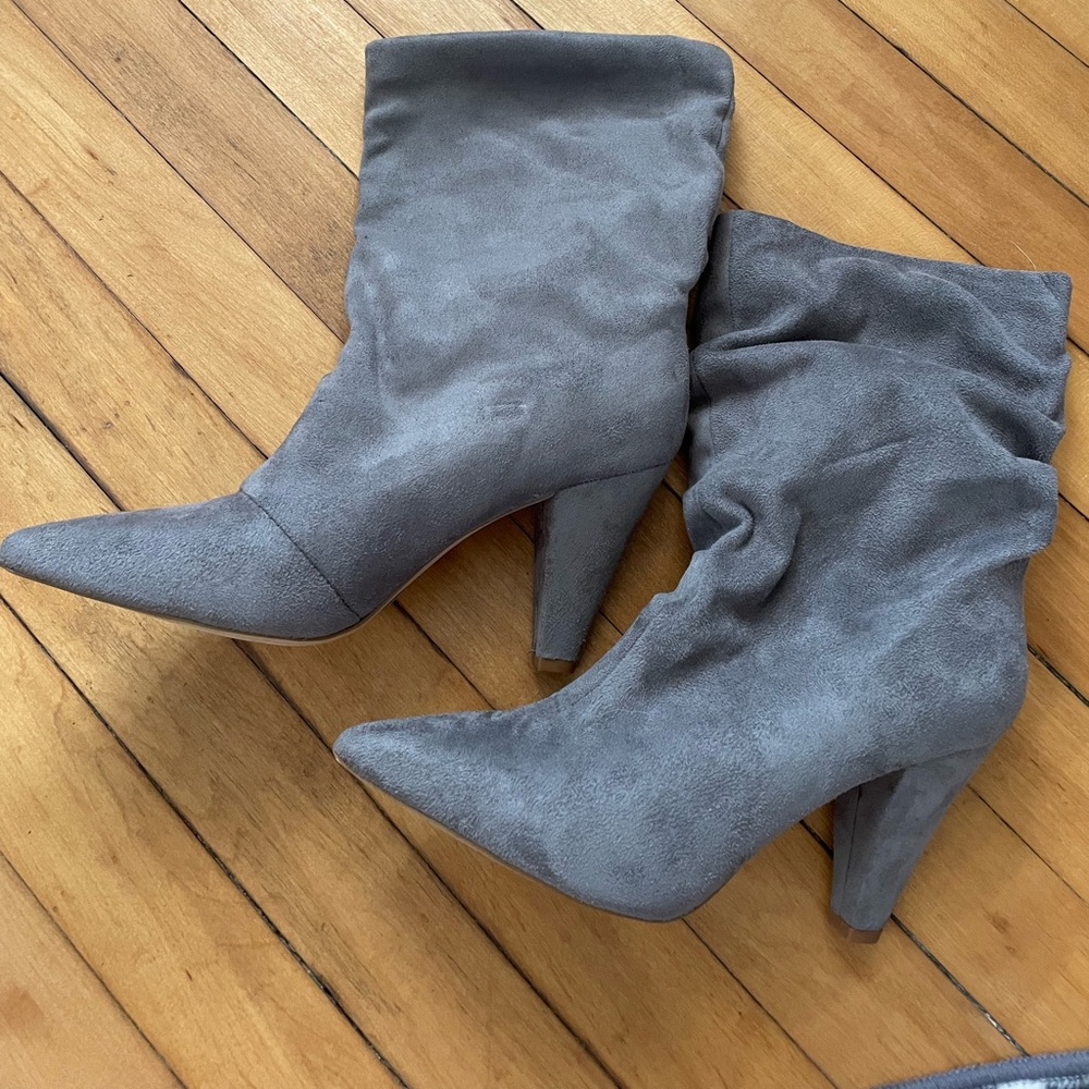Carlos, Women’s mid leg heeled boots